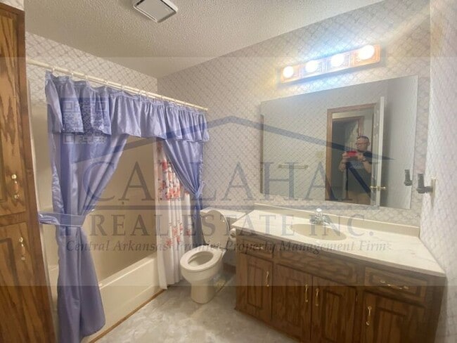 Building Photo - Sherwood 3 Bedroom Home