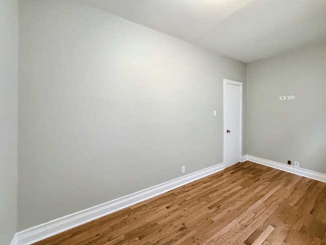 Building Photo - 2340 N Tripp Ave