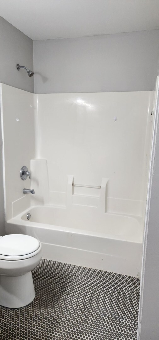 Building Photo - 642 W 123rd St