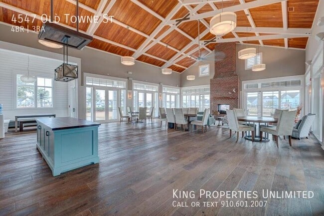 Building Photo - 4547 Old Towne St