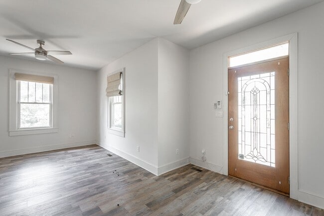 Building Photo - 2 Bedroom Home in North Chattanooga