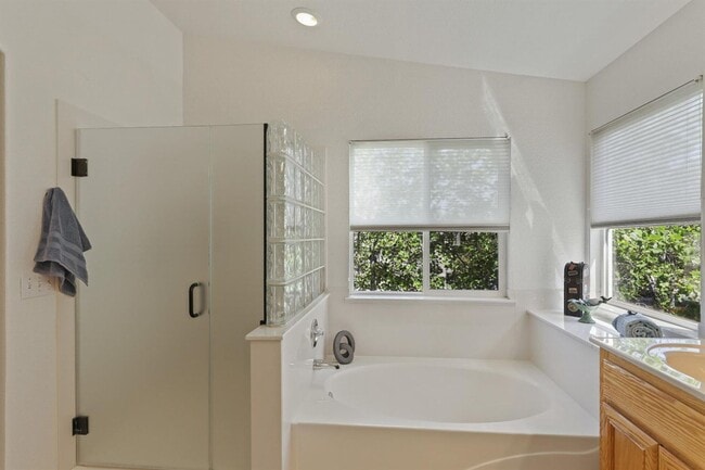 Building Photo - The home we have been looking For !