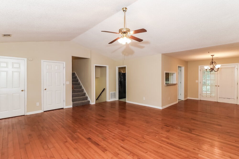 Building Photo - 2035 Castle Royale Dr