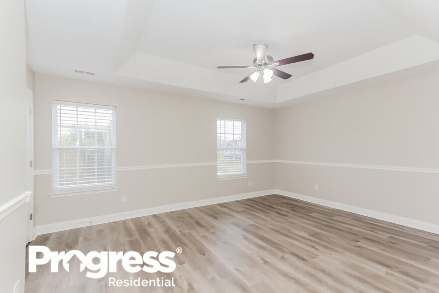 Building Photo - 6240 Silver Chime Way