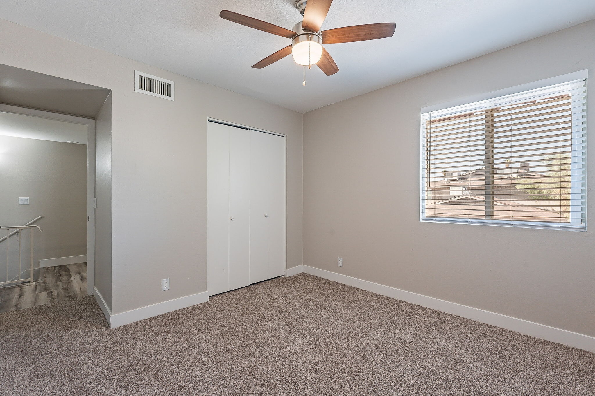 Building Photo - 4744 E Portland St