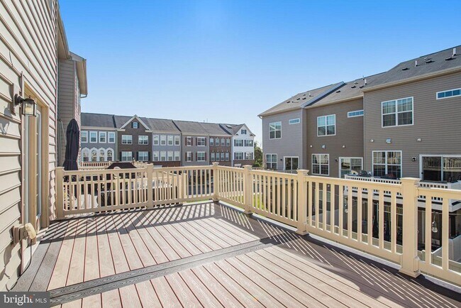 Building Photo - 6325 Posey St