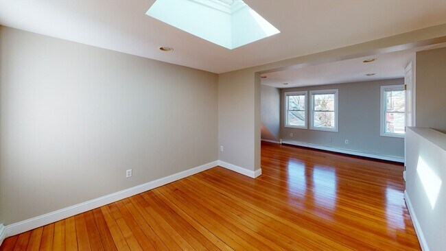 Building Photo - 22-24-24 Kelley Ct