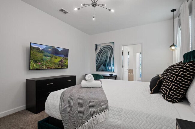 Building Photo - 4201 Paragraph Dr