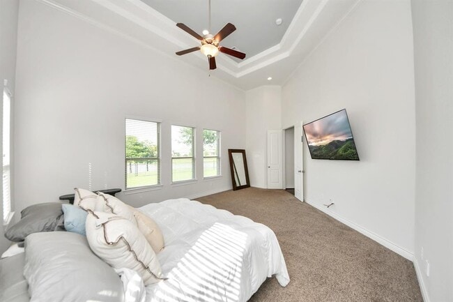 Building Photo - 28934 Endeavor River Rd