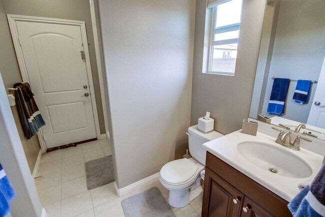 Building Photo - 408 Coastal Hills Dr
