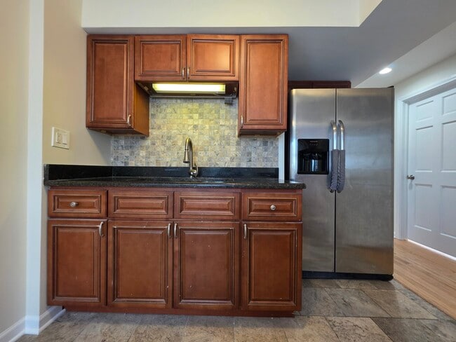 Building Photo - 4122 N Kolmar Ave