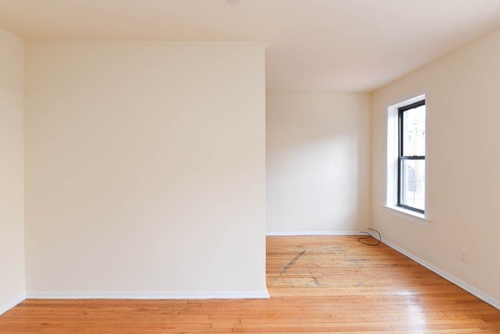 Building Photo - 3306 W Schubert Ave