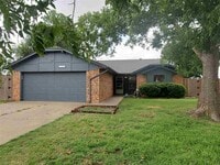 Building Photo - 1702 NW Gray Warr Pl