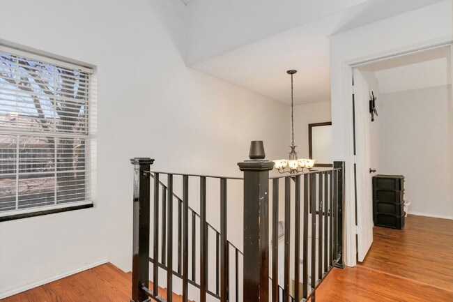 Building Photo - 1507 Maybrook Ct