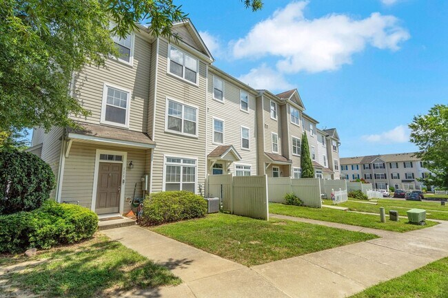 Building Photo - 5110 Neuse Commons Ln