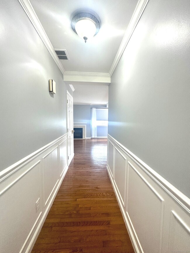 Building Photo - 141 Davis Ave