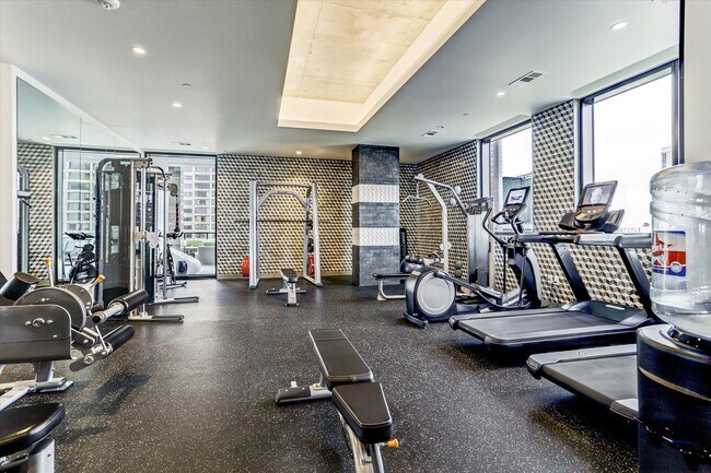 Building Photo - 1211 Caroline St