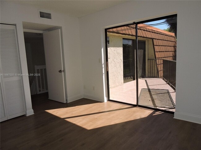 Building Photo - 1316 SW 118th Terrace