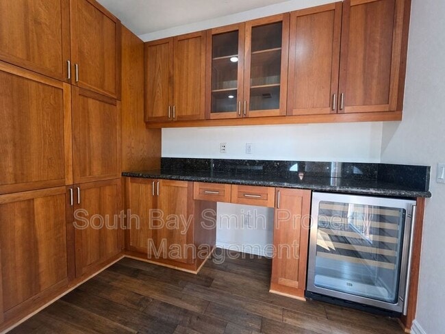 Building Photo - 84 Palos Verdes Blvd
