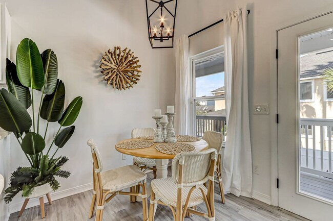 Building Photo - 156 Meadow Ave