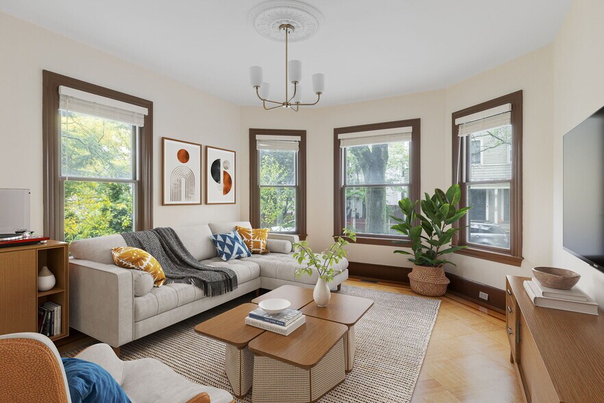 Primary Photo - 88 Putnam Ave