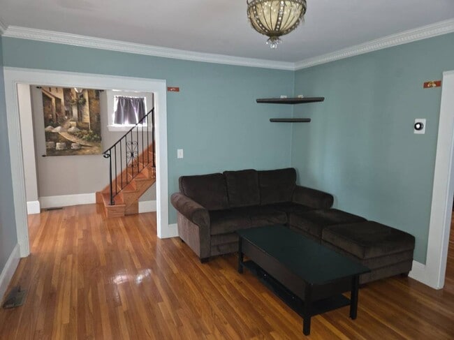 Building Photo - 26 Pearl St