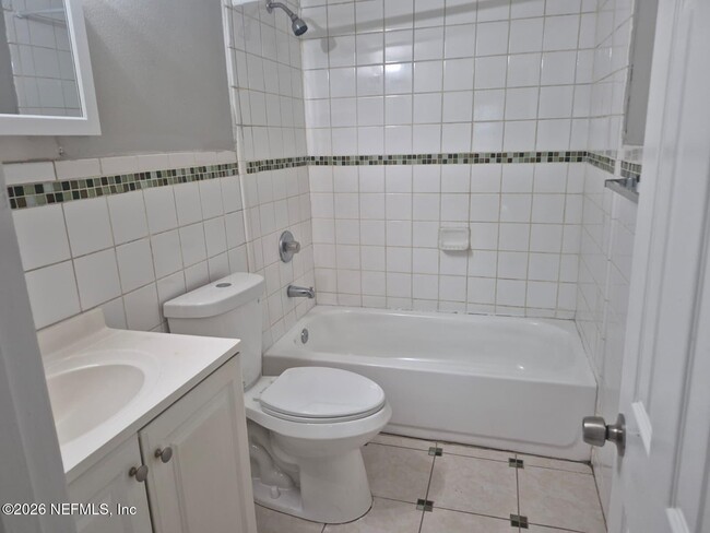 Building Photo - 10473 Pinehurst Dr