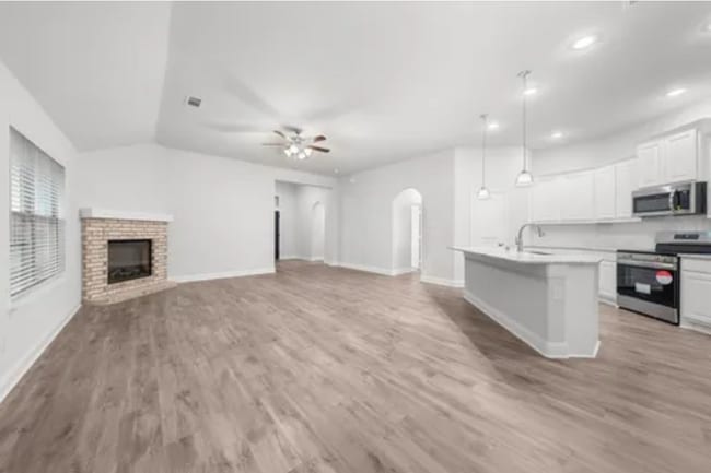 Building Photo - 328 Saltmeadow Ln