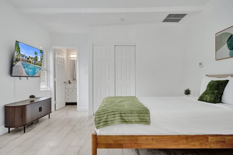 Building Photo - 901 N Federal Hwy