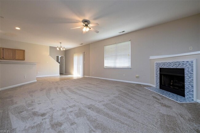 Building Photo - 5819 Woodside Ln