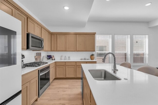 Building Photo - 2428 Mankato Dr