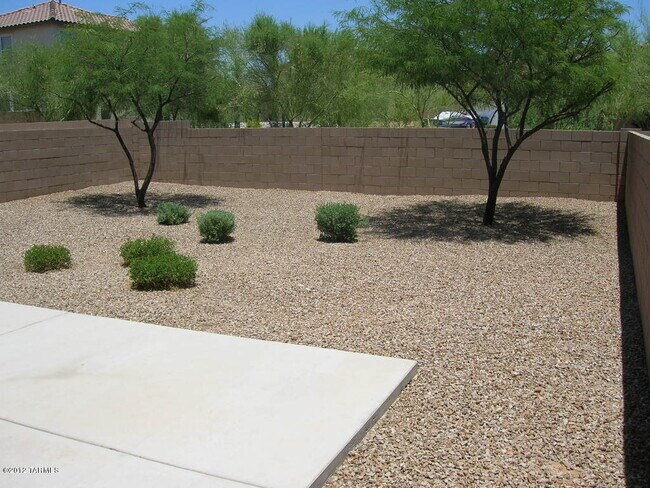 Building Photo - 9008 N Roebling Dr