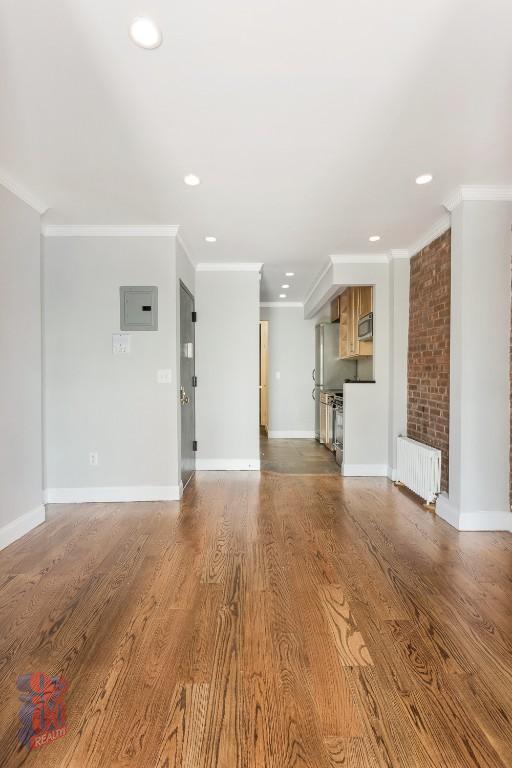 Building Photo - 697 Tenth Ave (47th & 48th Ave), #3FN