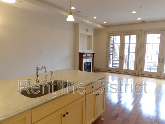 Building Photo - 1130 5th St NW