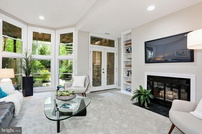 Building Photo - 3332 Dent Pl NW