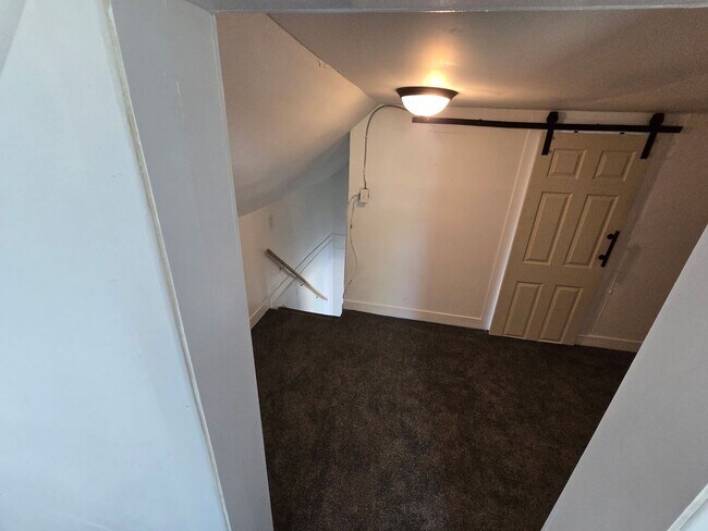Building Photo - Four Bedroom Home in Northwest Grand Rapids