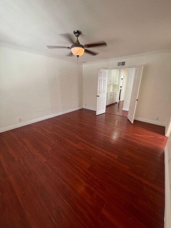 Building Photo - Beautiful 3 Bedroom, 2 Bathroom House w/ a Pool For Rent in Mission Viejo!