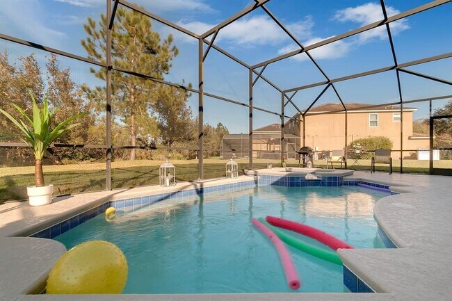 Building Photo - 9017 Paolos Pl