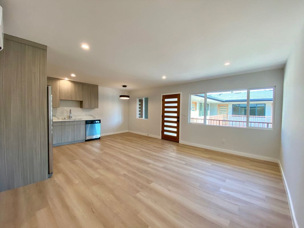 Building Photo - 3207 W 3rd St