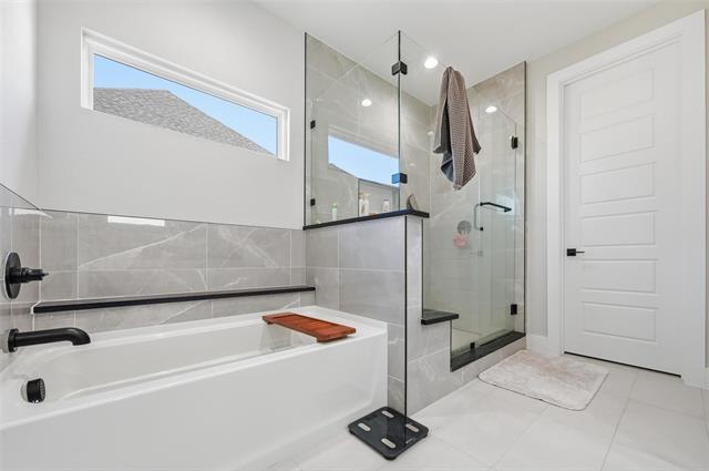 Building Photo - 7733 Indian Ridge Trail