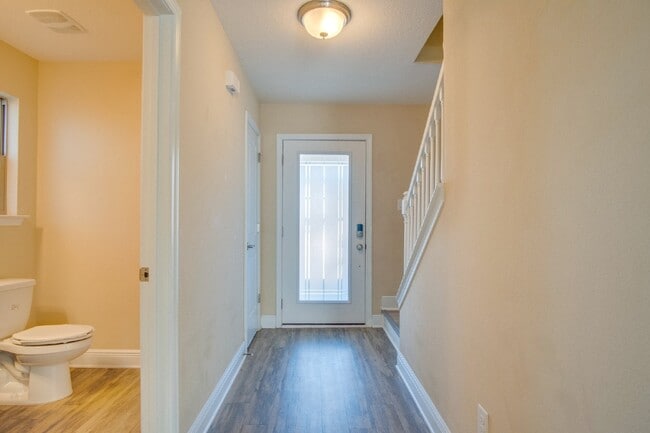 Building Photo - Modern 4BR/3BA Home Near NAS Pensacola – $500 Off Deposit for Qualified Active Duty Military – Pr...