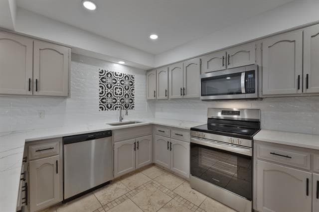 Building Photo - 6404 N Park Dr