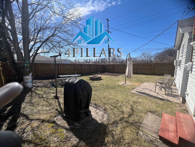 Building Photo - 2612 Vine Ct
