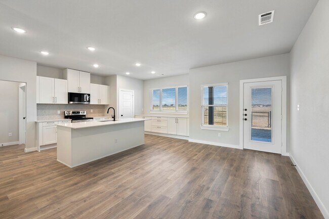 Building Photo - AVAILABLE NOW! NEW LUXURIOUS TRIPLEX LOCATED ON 1-ACRE LOT IN MIDLOTHIAN, TX!