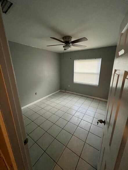 Building Photo - 1509 E Eskimo Ave