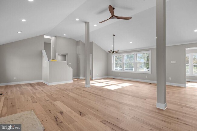 Building Photo - 271 Stoopville Rd