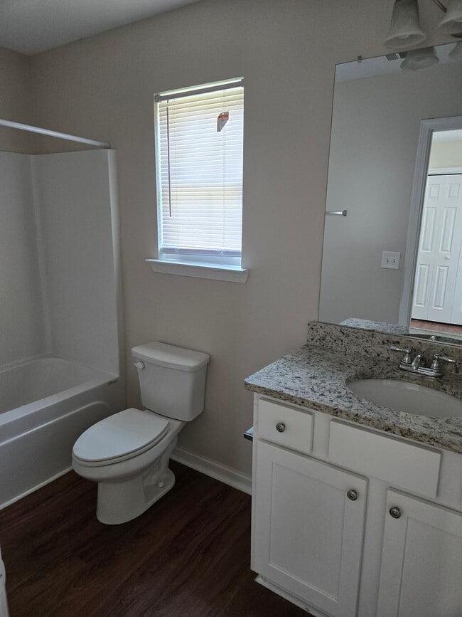 Building Photo - Woodcrest Knolls 210-212