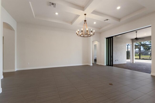 Building Photo - 712 Sigsbee Loop
