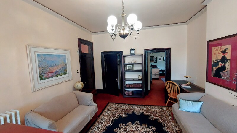 Building Photo - 334 E Mulberry St