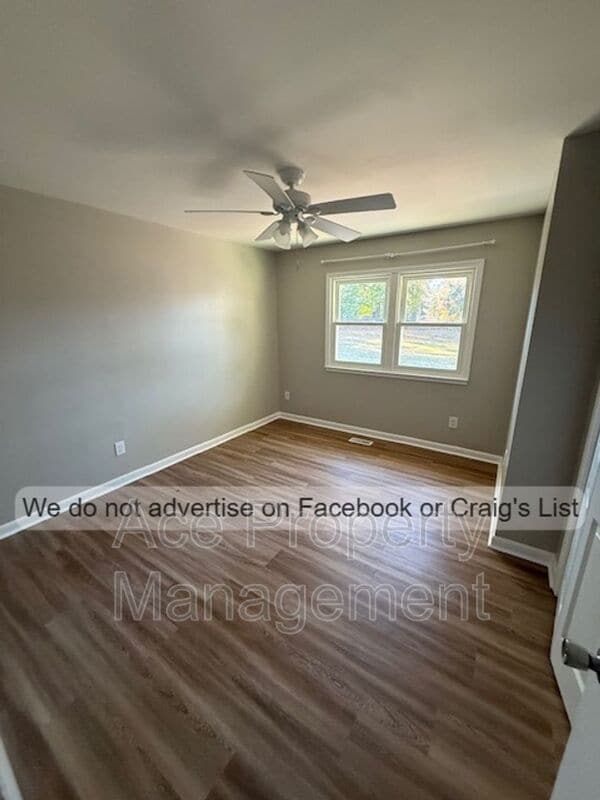 Building Photo - 643 Wakefield Dr